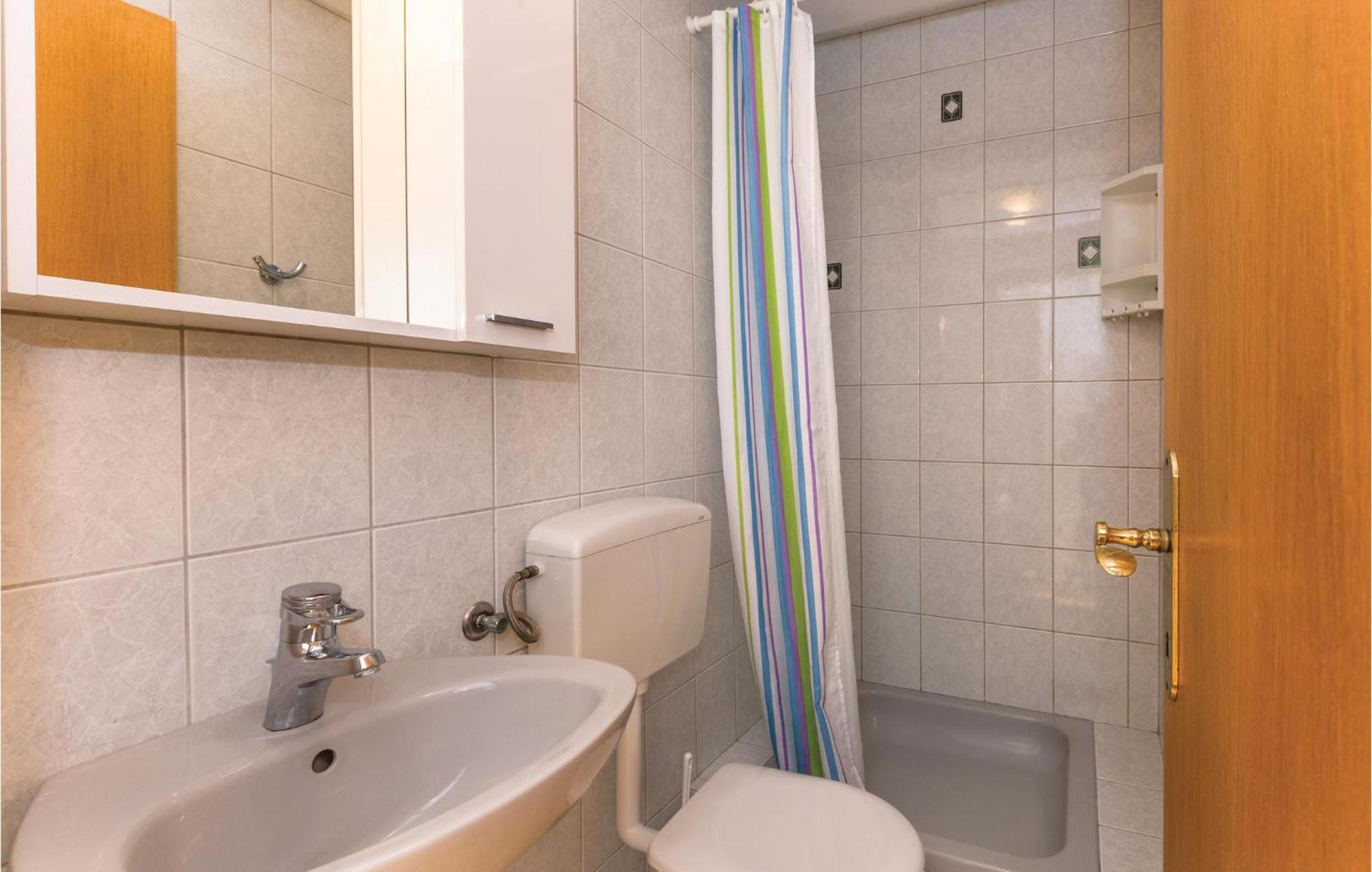 3 Bedroom Amazing Apartment In マカルスカ エクステリア 写真